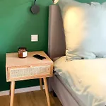 Kleines Glueck Zentral Mit Balkon Und Parkplatz * Goessweinstein