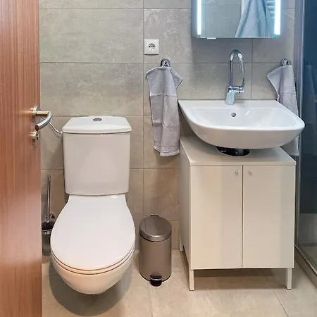 Kleines Glueck Zentral Mit Balkon Und Parkplatz Apartamento *