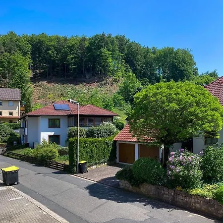 Apartamento Kleines Glueck Zentral Mit Balkon Und Parkplatz