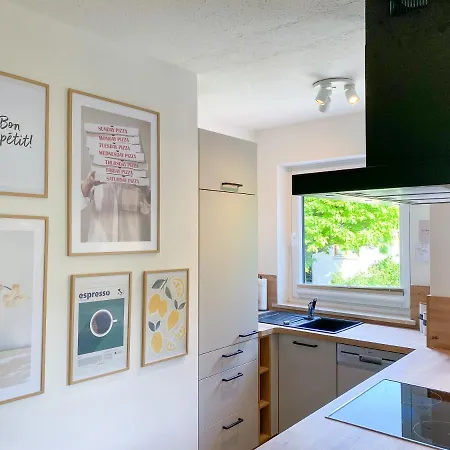 Kleines Glueck Zentral Mit Balkon Und Parkplatz * Goessweinstein