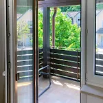 Daire Kleines Glueck Zentral Mit Balkon Und Parkplatz *