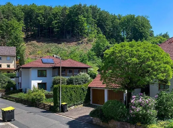 شقة Kleines Glueck Zentral Mit Balkon Und Parkplatz